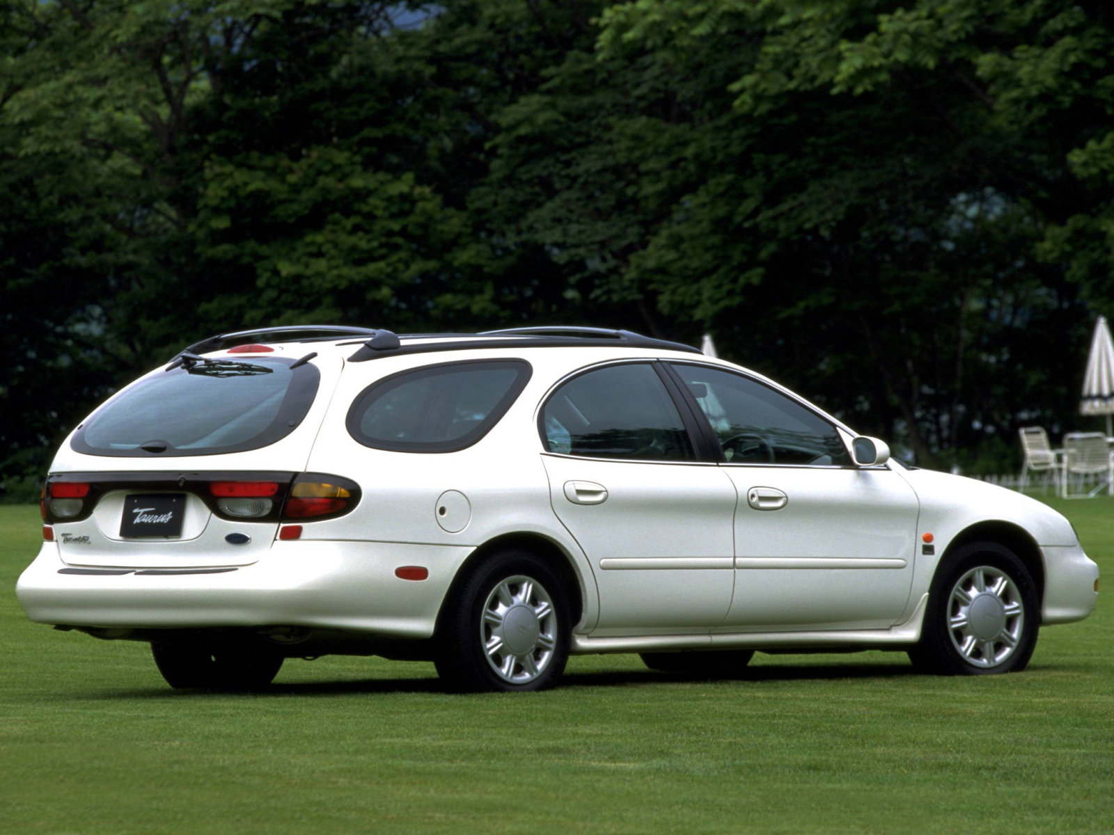Фото Ford Taurus