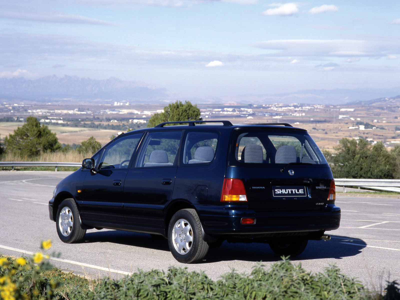 Фото Honda Shuttle