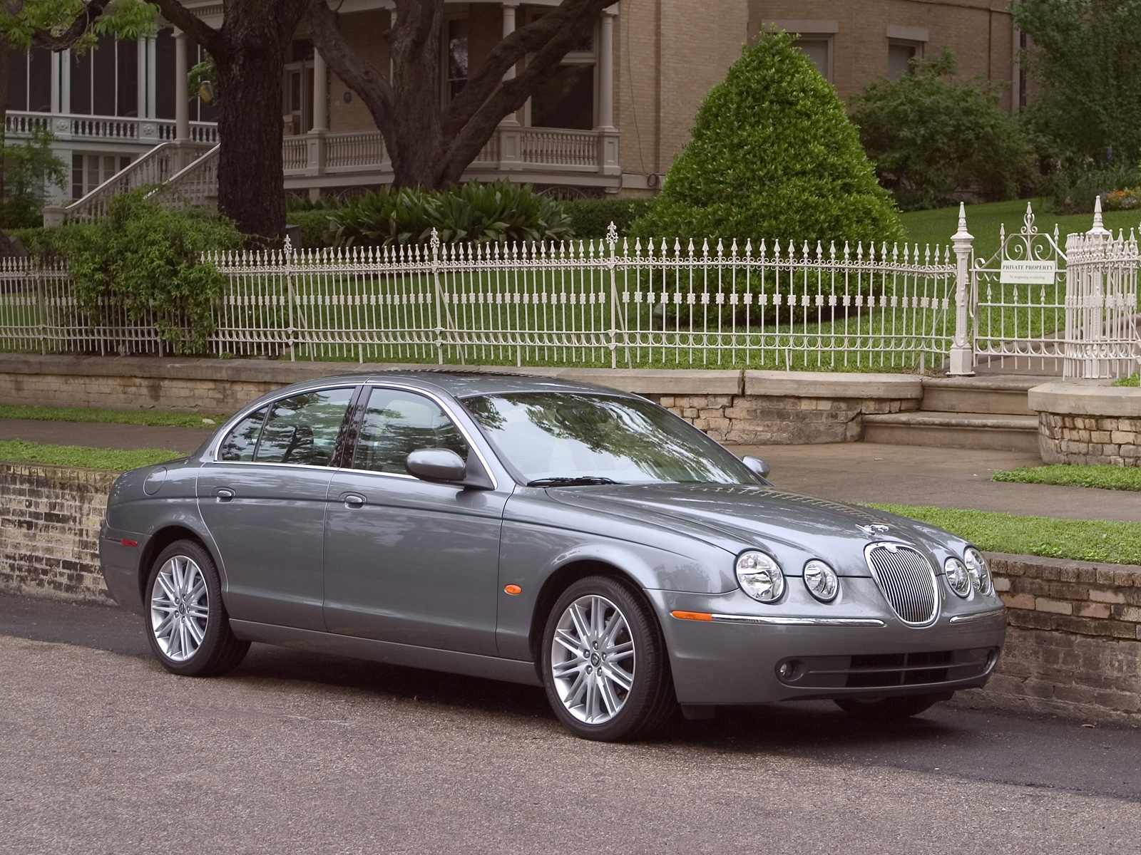 Фото Jaguar S-type